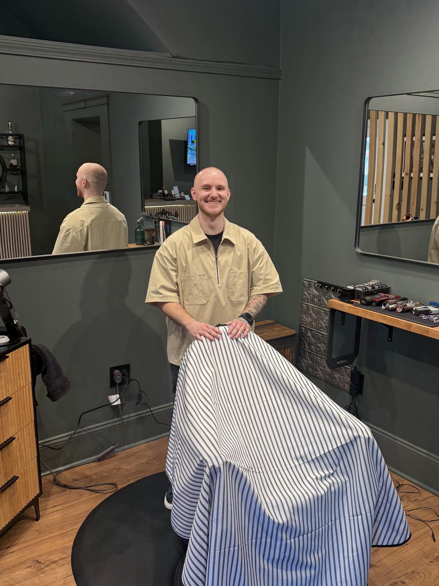 Miles Schwartz, barber